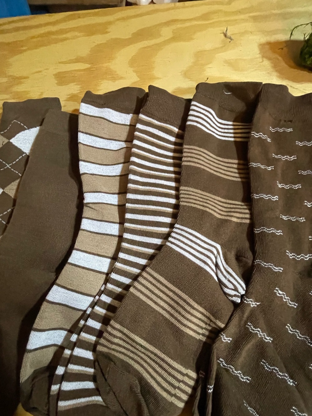 Mew lot of Mens Large Men's Brown Striped & Patterned Crew Socks - Pack